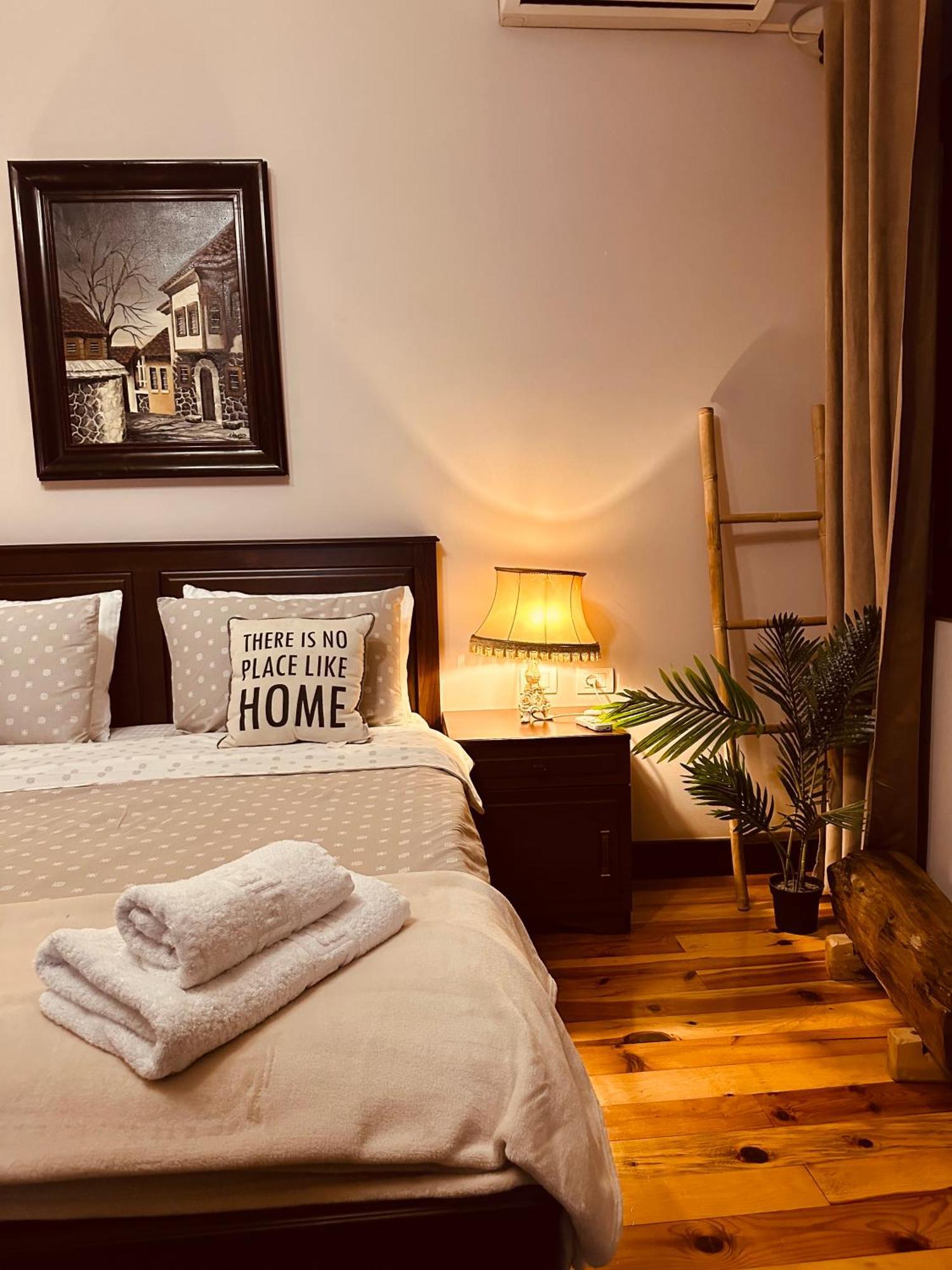 Villa Elezi 2 Korce Bagian luar foto